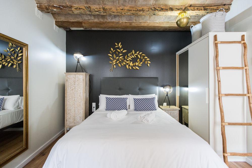 En Ferran By The Streets Hotel Barcelona Bagian luar foto