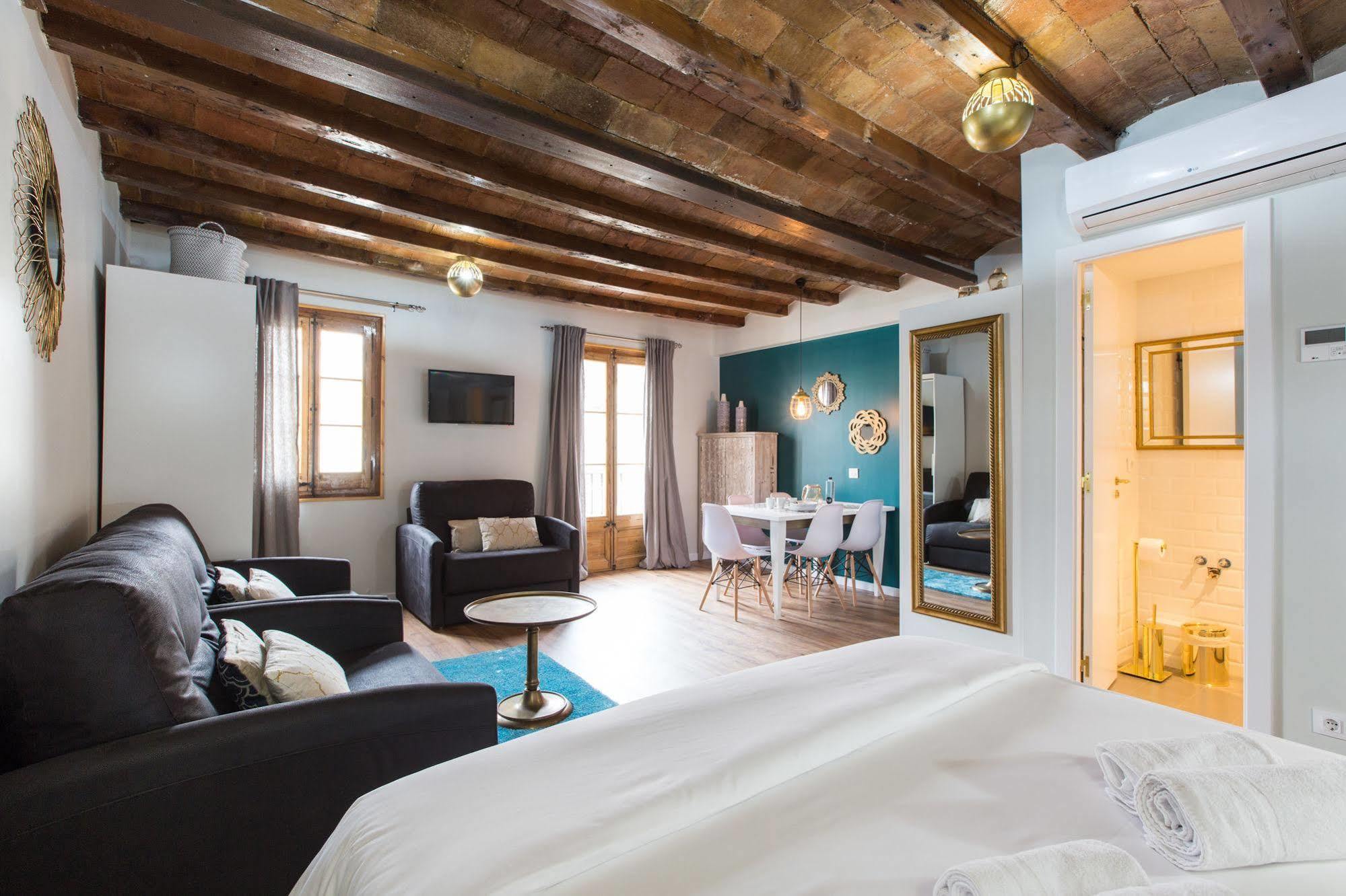 En Ferran By The Streets Hotel Barcelona Bagian luar foto