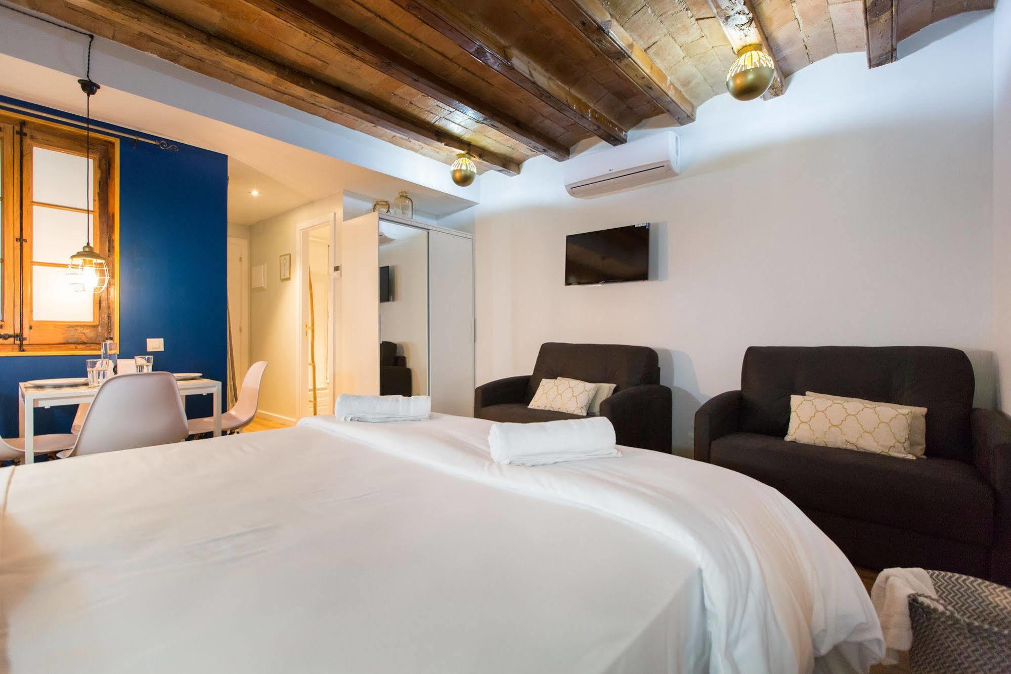 En Ferran By The Streets Hotel Barcelona Bagian luar foto