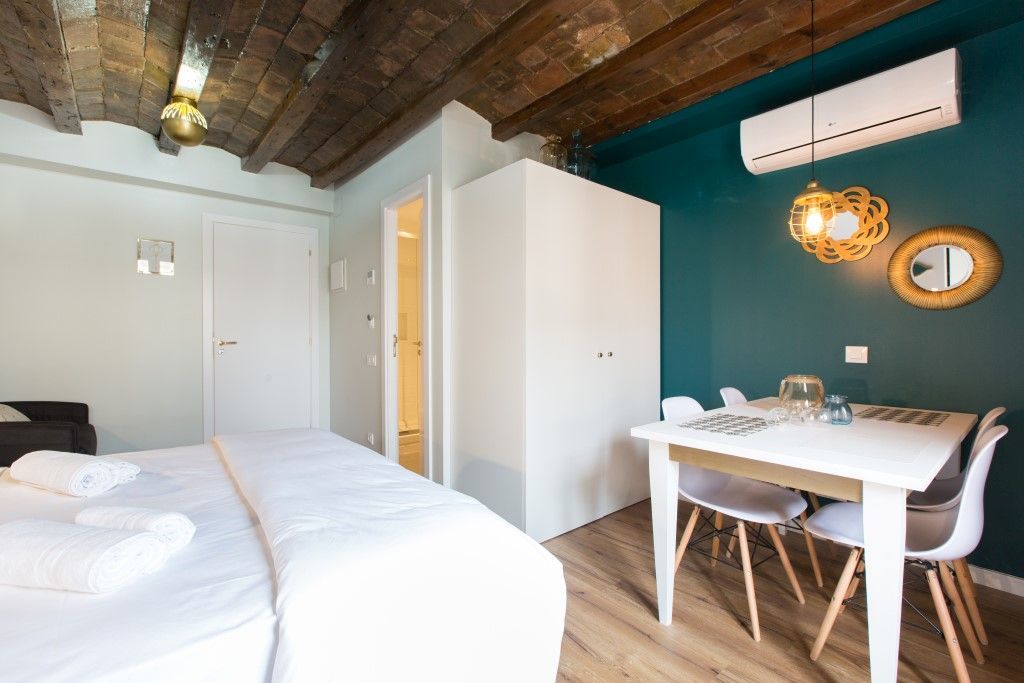 En Ferran By The Streets Hotel Barcelona Bagian luar foto